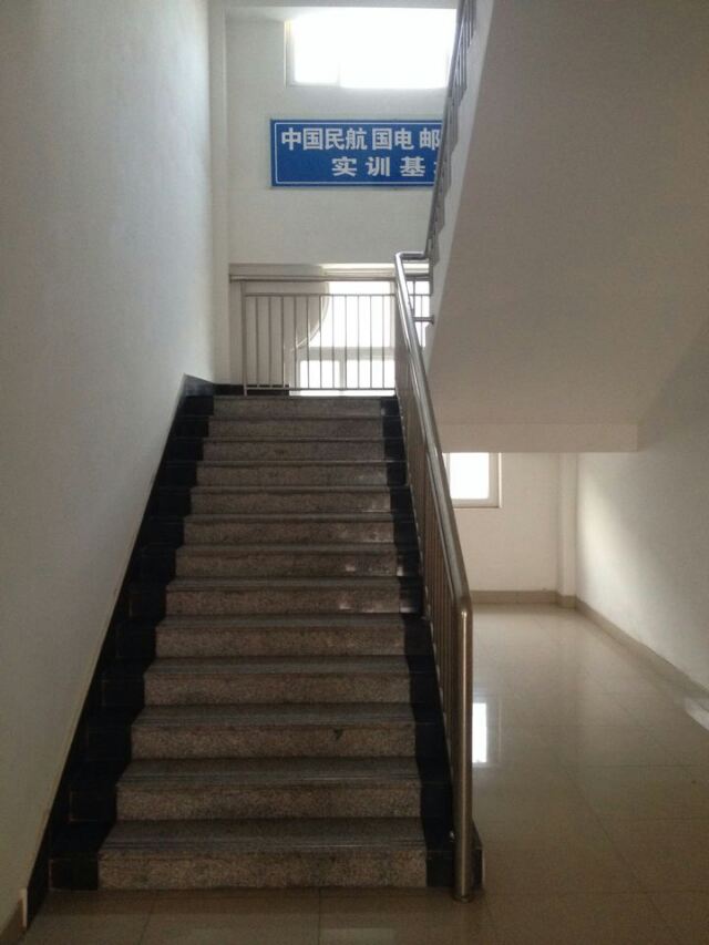 ѧУ