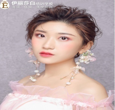 国际彩妆造型培训(五校区全国招代理招生)